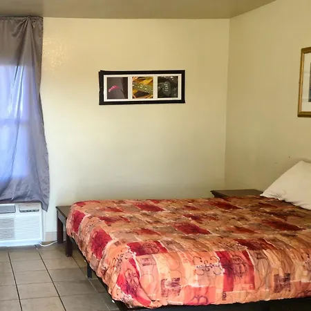 Cole Manor Motel By Oyo Love Field Market Center-3